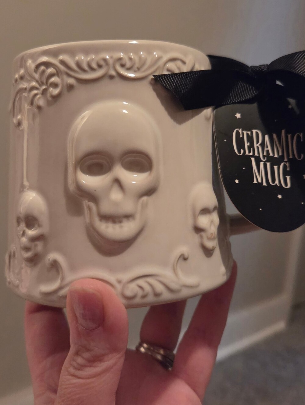 Cream Ceramic Skull Decorative Mug Spooky Goth Halloween